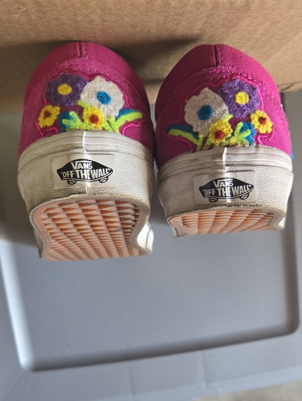 Vans - Picture 3 of 7
